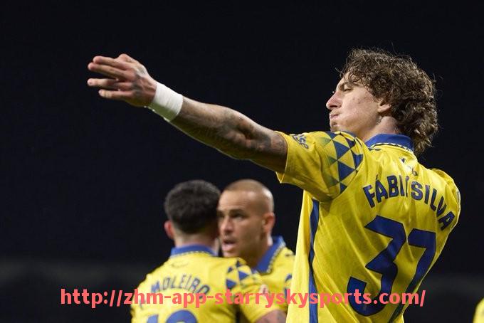 星空体育app-世俱杯射门方式多样性分析洞察球队进攻策略