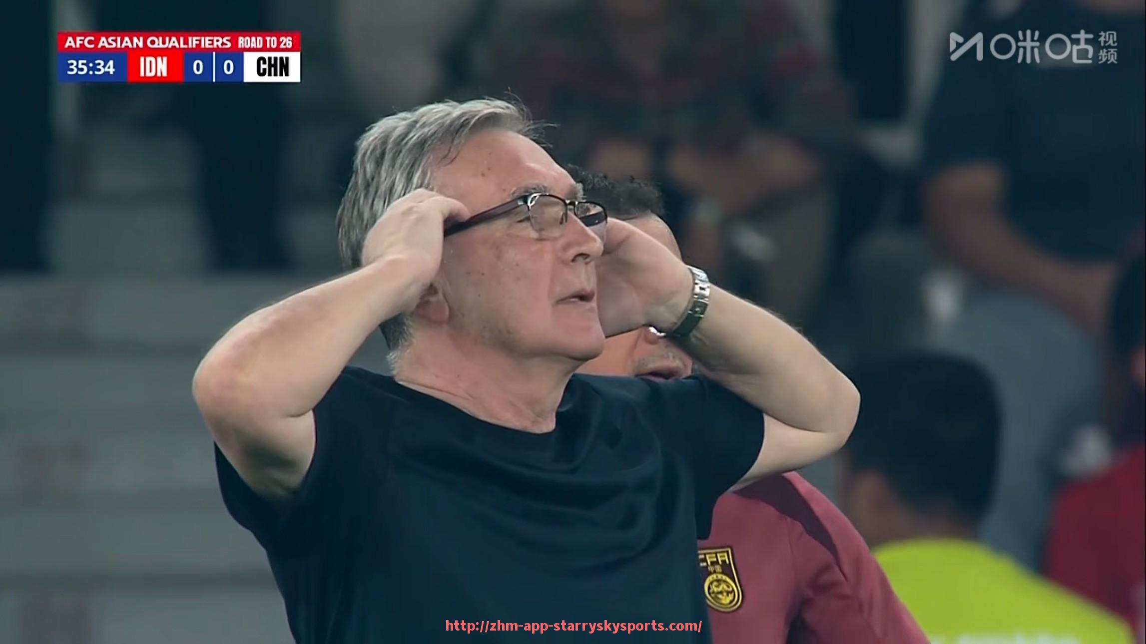 星空体育app-世俱杯球员之间短传配合失误统计与常见错误分析